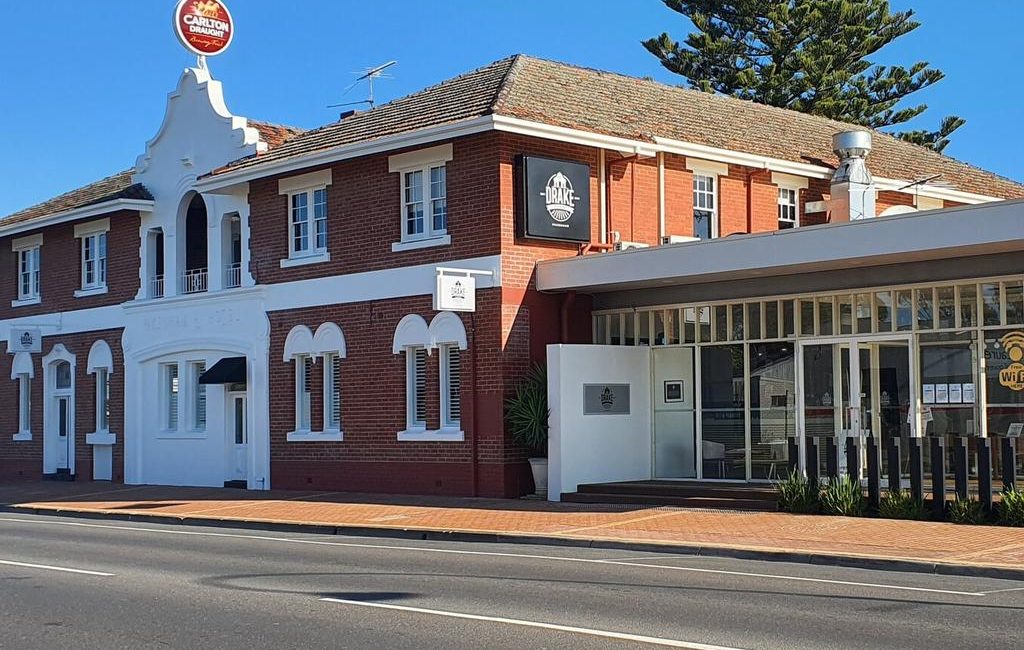 Purvies: Pakenham watering hole to reopen as traditional pub after being saved by locals for $7m+