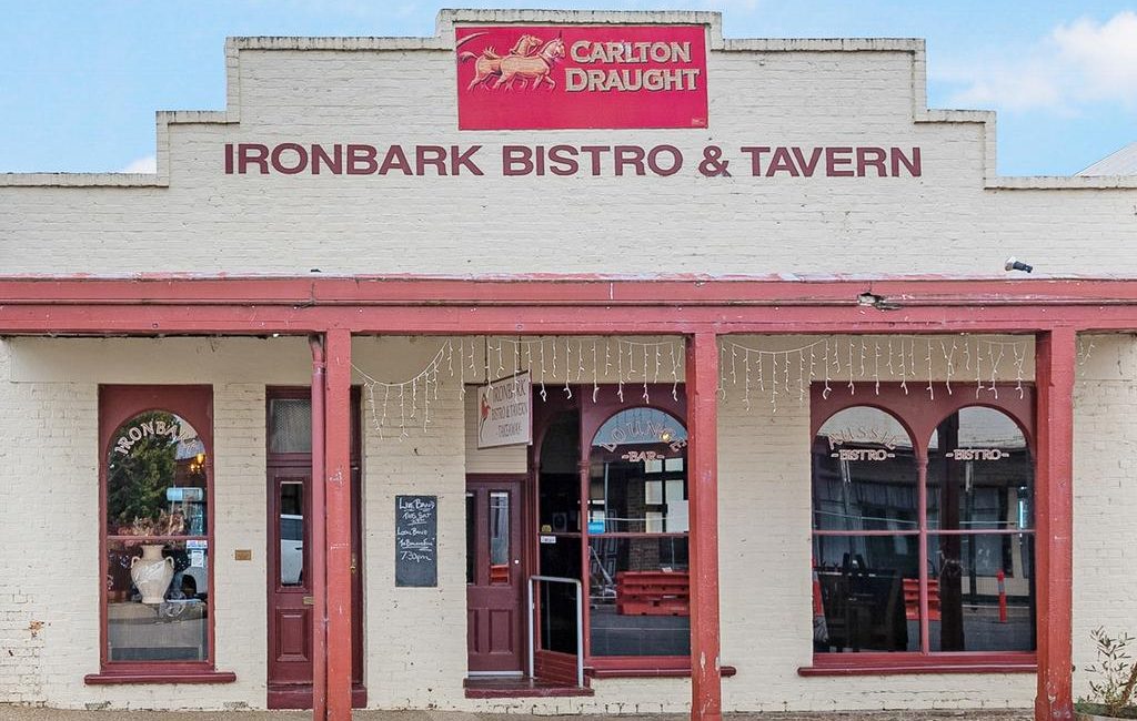 Chiltern: Ironbark Bistro & Tavern where Disney movie ‘Ride a Wild Pony’ was filmed hits the market