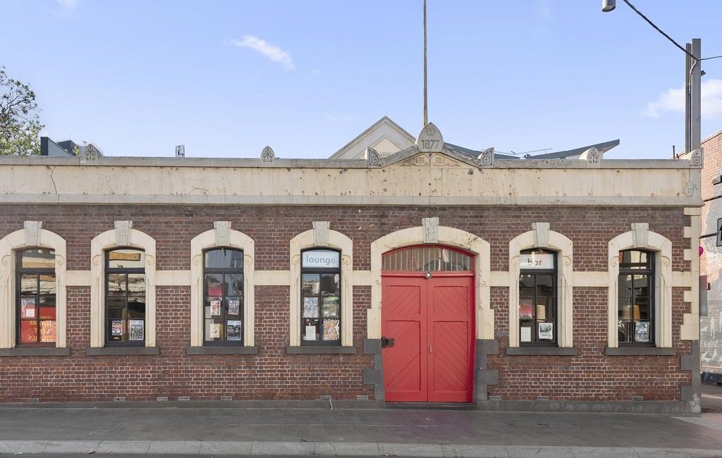 Home to popular bar in Geelong’s West End precinct is selling