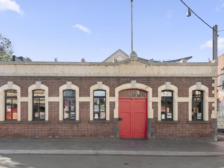 Home to popular bar in Geelong’s West End precinct is selling