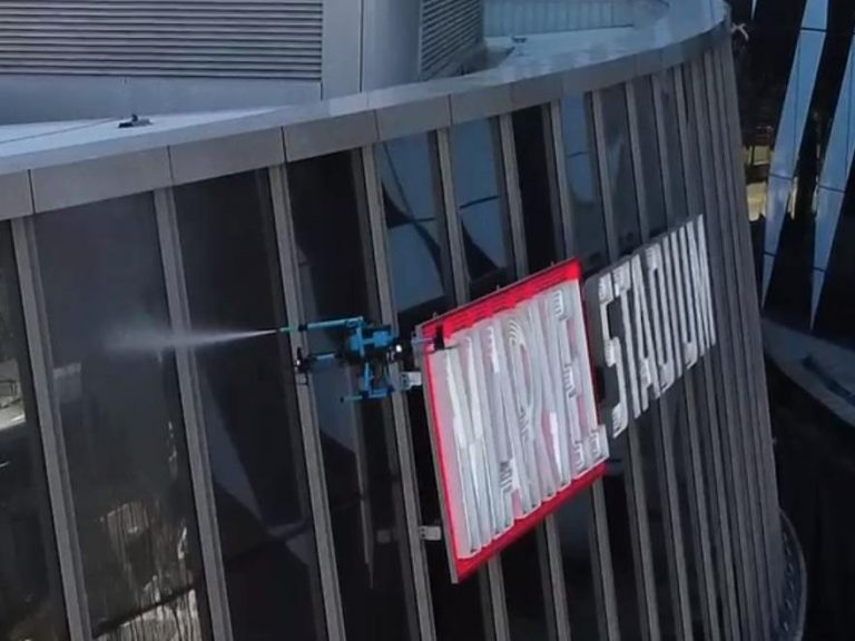 Norwegian drone technology floods into Melbourne, sustainably washing the city’s buildings