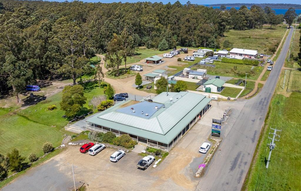 ‘Bombarded’: Australia’s southernmost pub is for sale