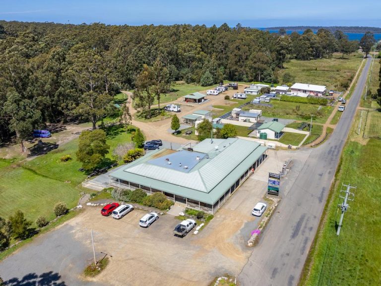 ‘Bombarded’: Australia’s southernmost pub is for sale