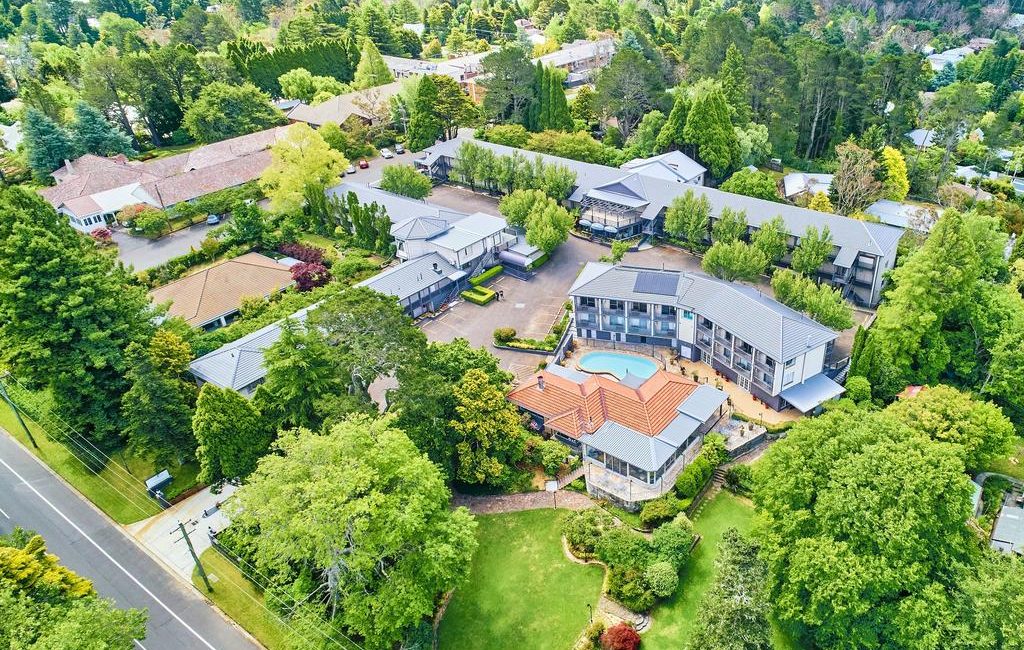 Tycoon Jerry Schwartz expands in Blue Mountains with $25m resort play