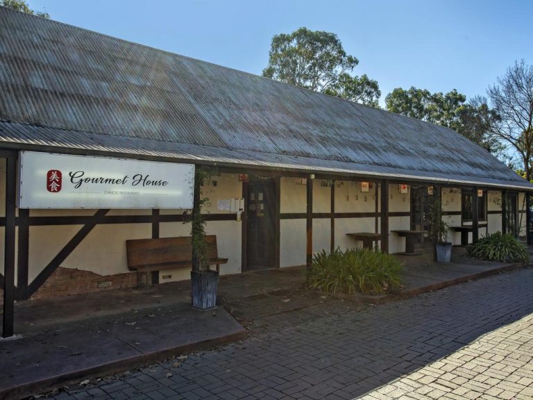 Home of Gourmet House Chinese Restaurant to be auctioned