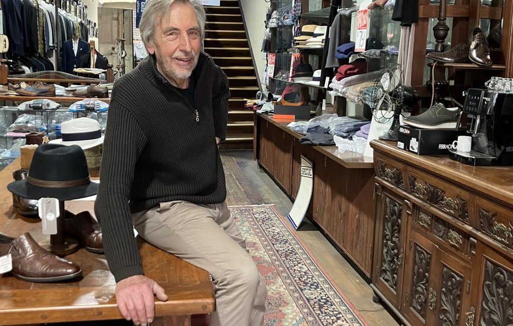 Geelong retail stalwart Hayden Spurling retiring after 50 years