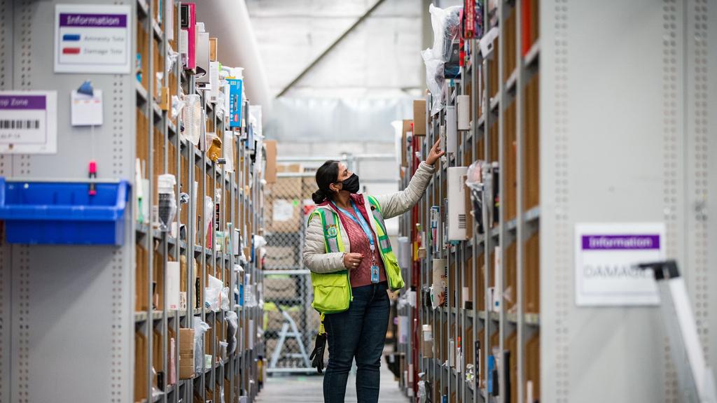 Amazon Fulfillment Center MEL1