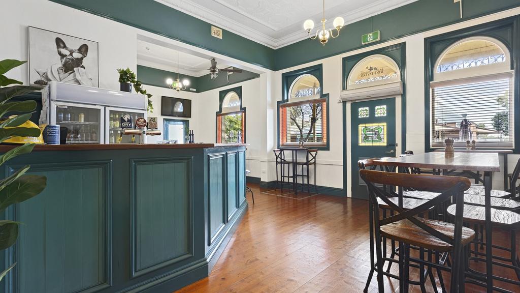 The Tavern 49 Moore St, Rochester - for herald sun real estate