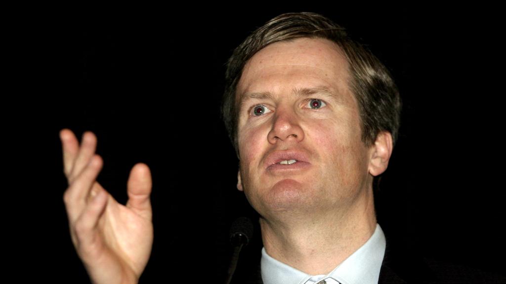 Multiplex Constructions chief executive Andrew Roberts in Sydney 25 Aug 2004.