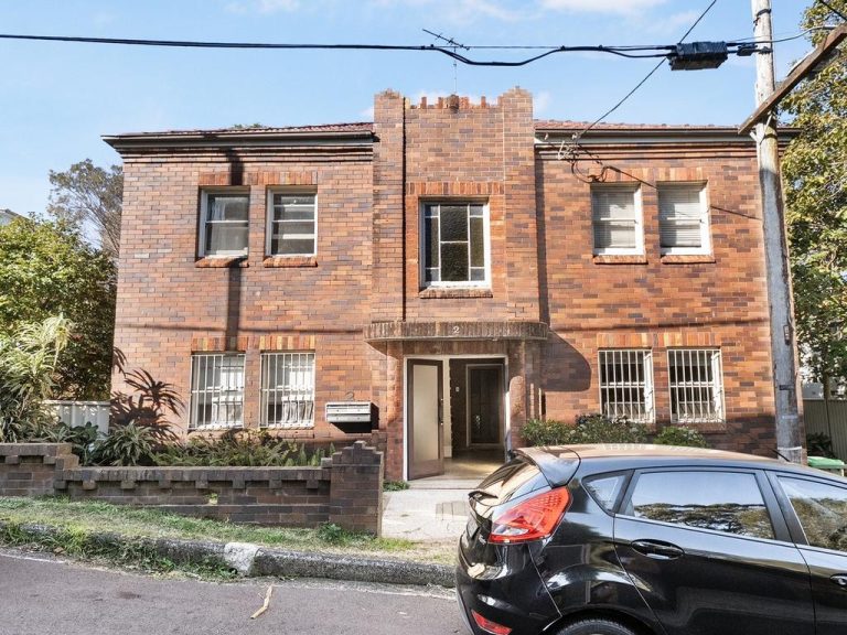 Art Deco block last traded for $28k with $8.35 per week rents for sale