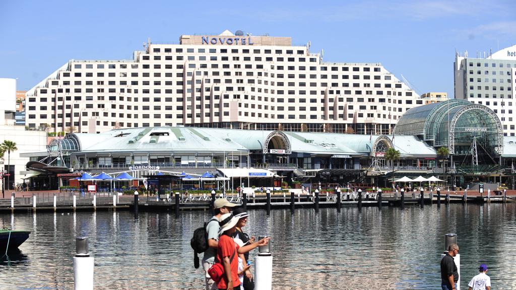 Darling Harbour privatisation, Novotel Hotel
