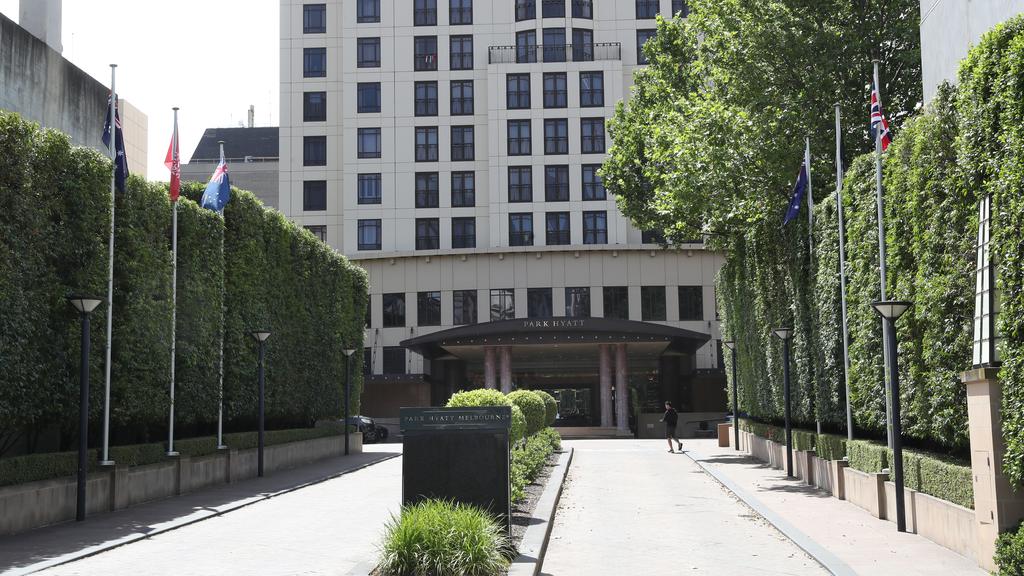 ENGLISH CRICKET HOTEL