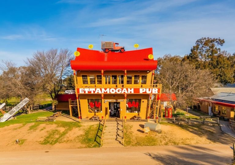 Original Ettamogah Pub for sale: Wonky walls with a straight shooting $50 million price tag