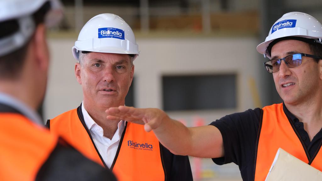 Deputy PM visits Corio warehouse development