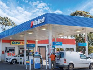 Sold: United servo sparks heated auction battle