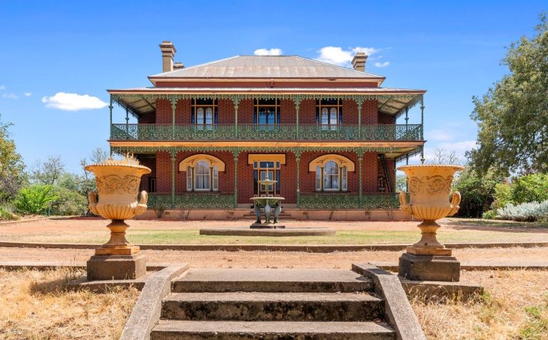 Australia’s ‘most haunted house’ Monte Cristo listed for sale