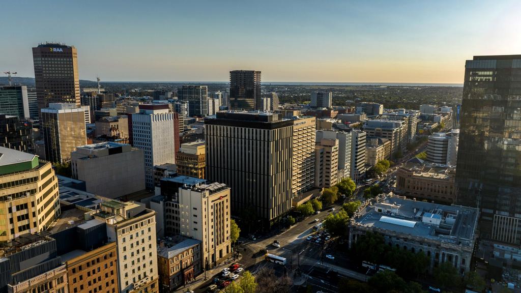 Queda de Vagas Comerciais em Adelaide: Onde o Comércio Está Prosperando?