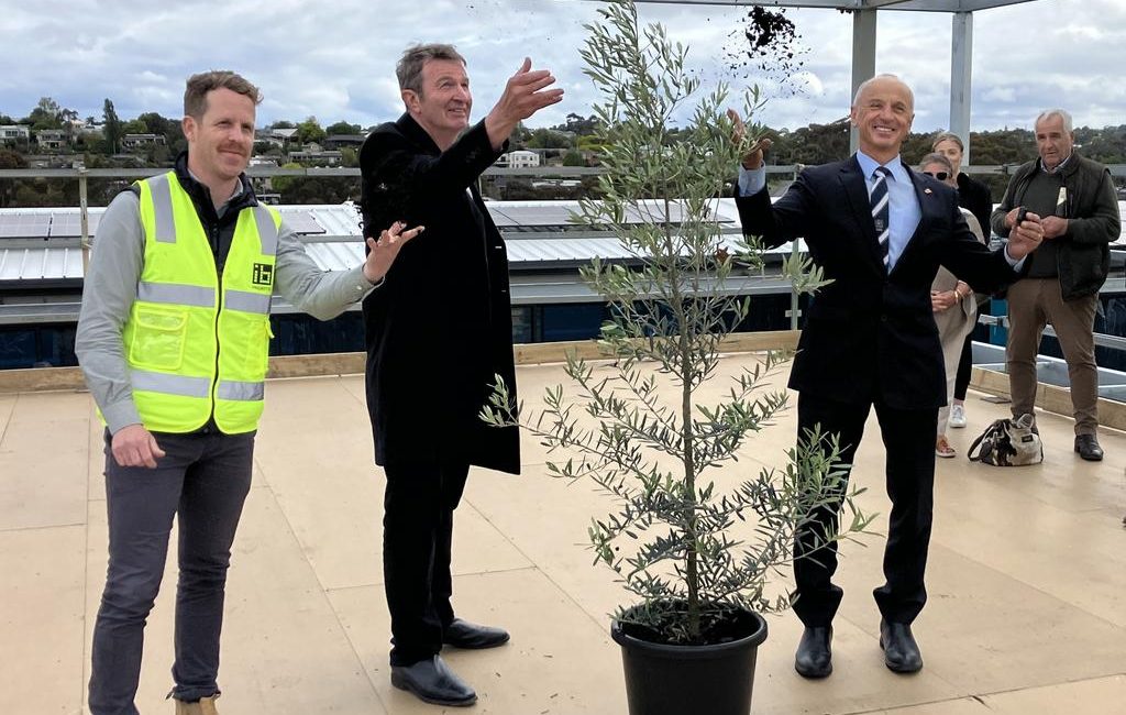 Geelong mayor pleads for tax breaks to kickstart city projects