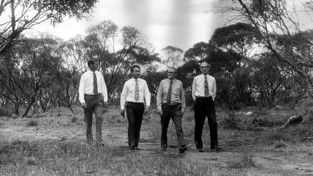 SA former politician Premier Donald Allan Dunstan (2nd l) examining the site for the new city of Monarto May 1982. don