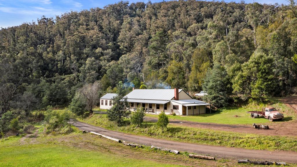 Coopers Creek - for herald sun real estate