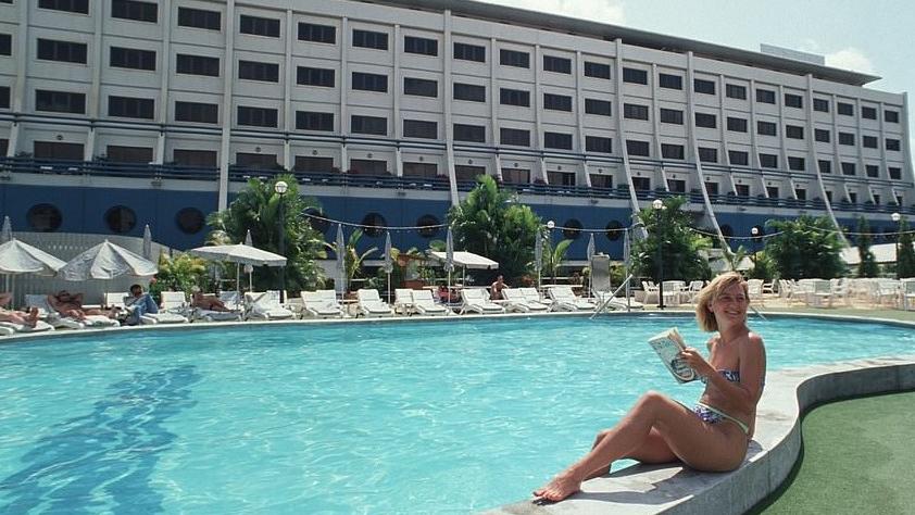 Supplied Real Estate The Four Seasons Barrier Reef Resort