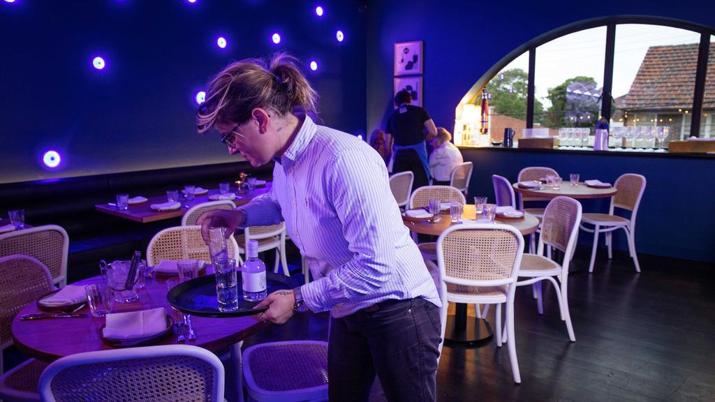 *hold for kitchen conf* The Hellenic House Project review