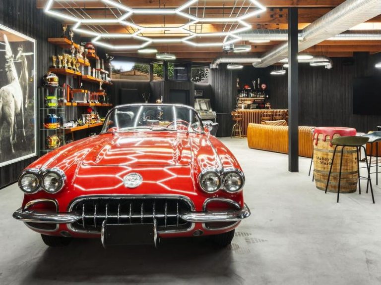 Humble dim sim shop turned into ultimate Melbourne man cave