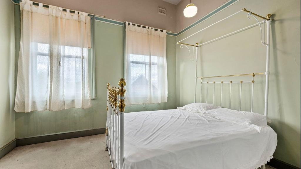 Former Star Hotel, 59 Ford St, Beechworth - for herald sun real estate