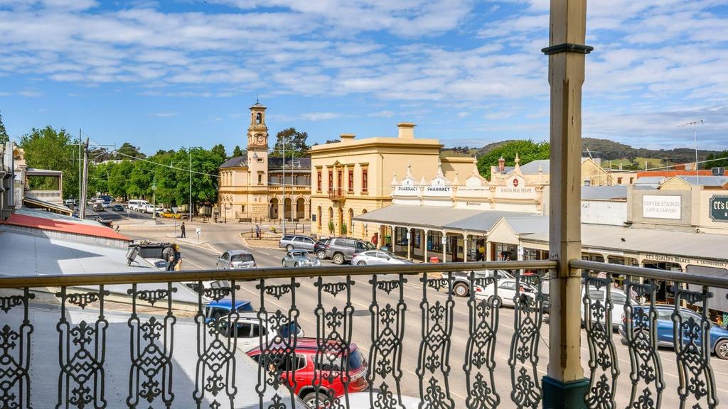 Former Star Hotel, 59 Ford St, Beechworth - for herald sun real estate