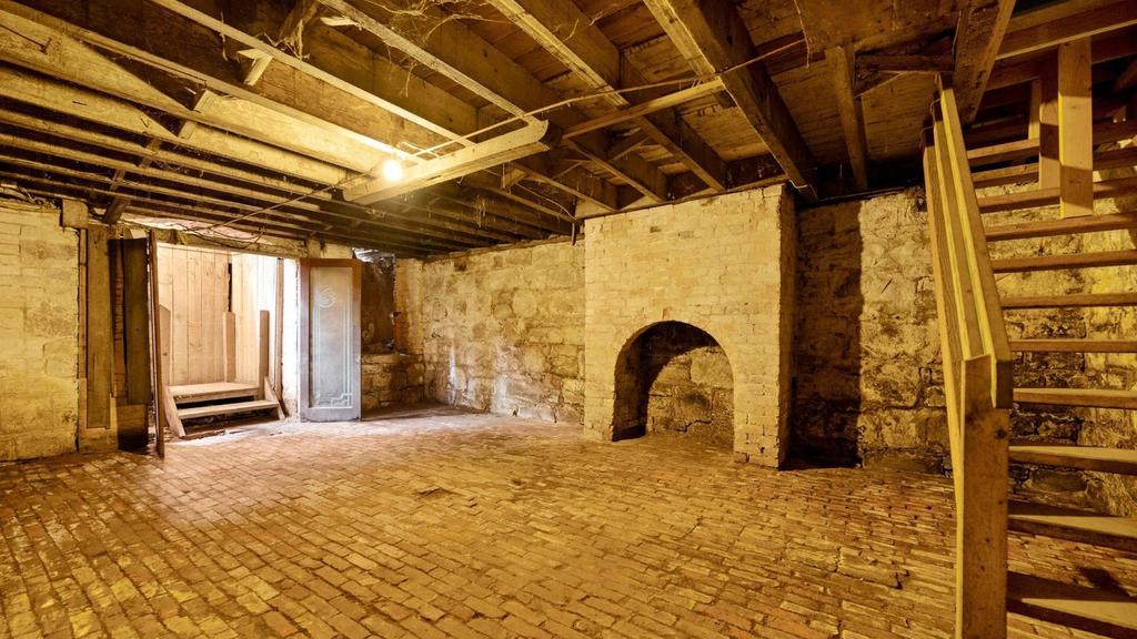 Former Star Hotel, 59 Ford St, Beechworth - for herald sun real estate