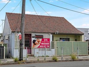 Rockdale brothel used as massage parlour listed for $1.5m