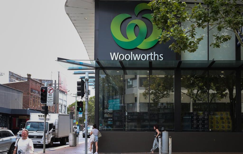 Woolworths to sell $300m shopping centre portfolio to Asian investment group
