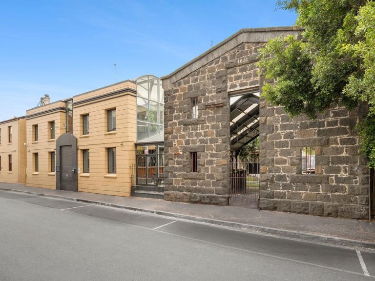 Chance to revive Geelong pub as historic brewery site listed for sale